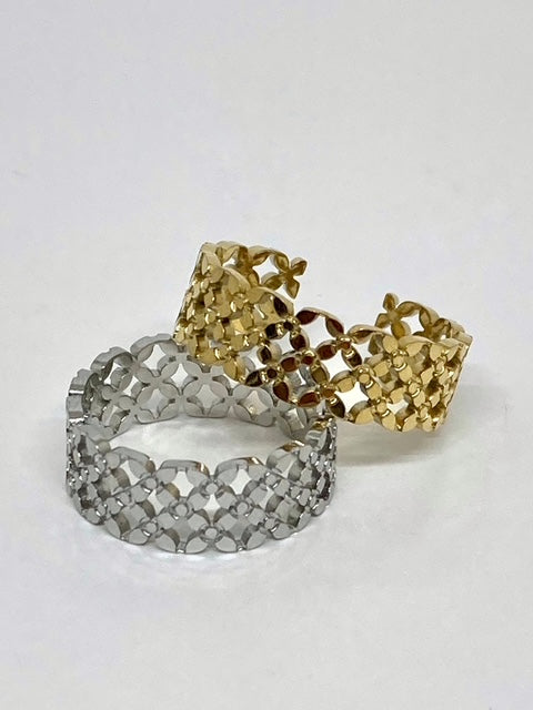 Bague graphique argentée