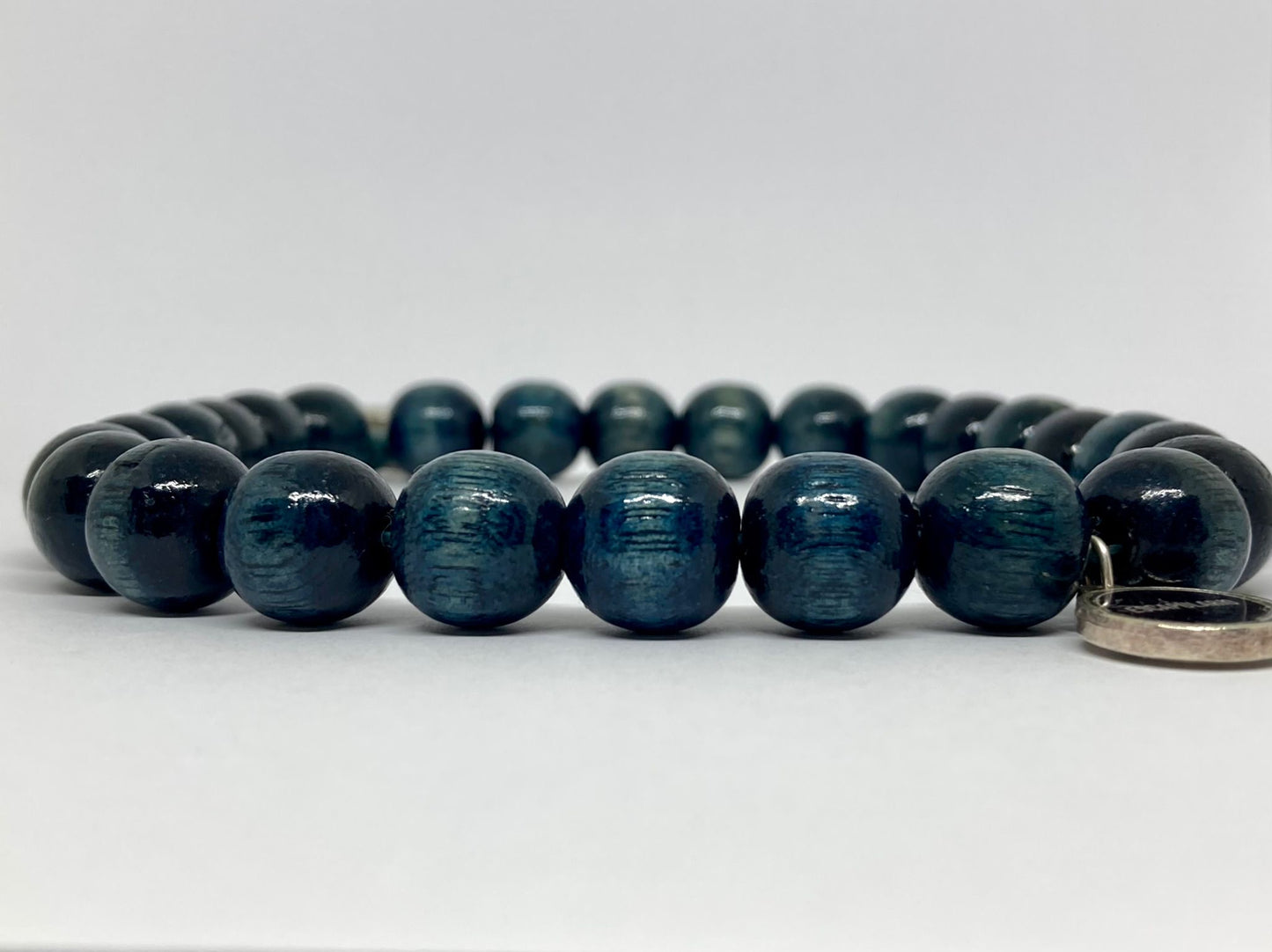 Bijou de sac en perles bleu pétrole - Brésil