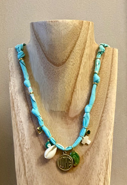Collier/Manchette en Bandana turquoise coquillage & médaillon love - Badhnati