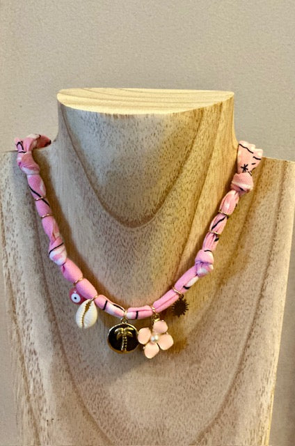 Collier/Manchette en Bandana rose coquillage & médaillon palmier - Badhnati