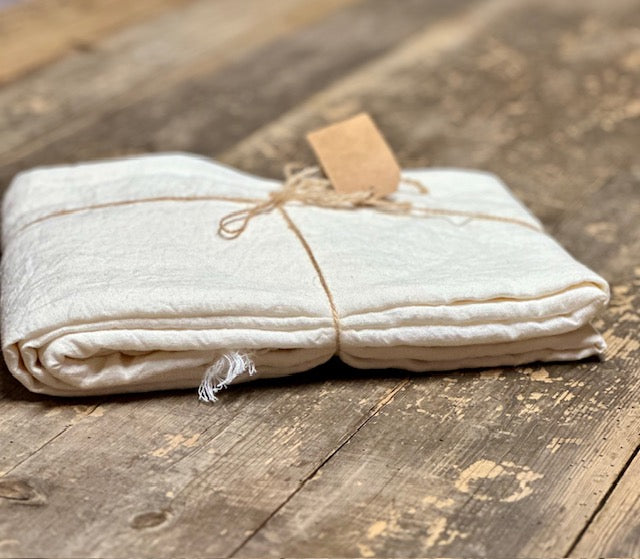 Nappe en lin lavé, finitions frangées