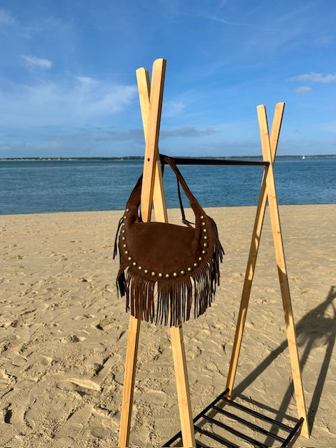 Sac frangé et studs dorés en cuir chocolat - Italie