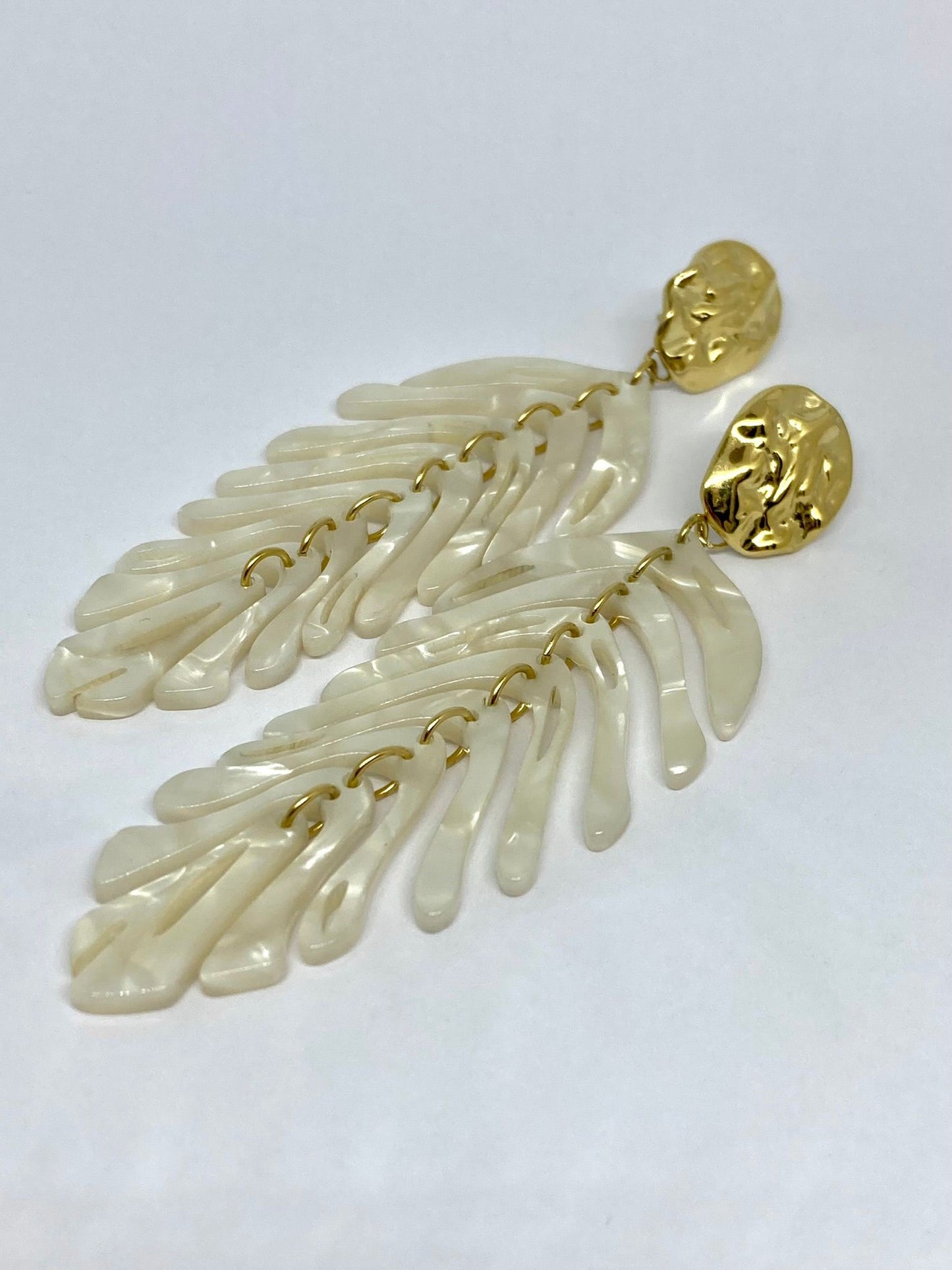 Boucles d'oreilles Feuillage nacré & doré