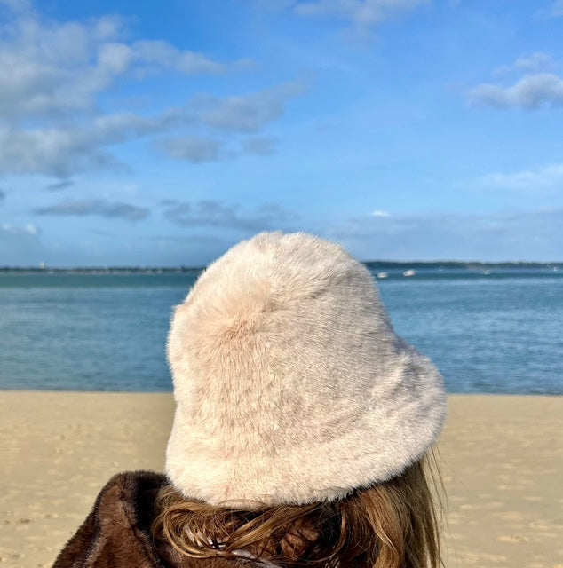 Bob en fausse fourrure - Écru