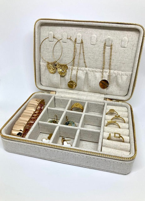 Boîte à bijoux en lin écru