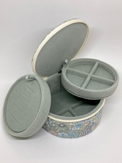 Boîte à bijoux ronde - Fleurs vertes en Liberty ®