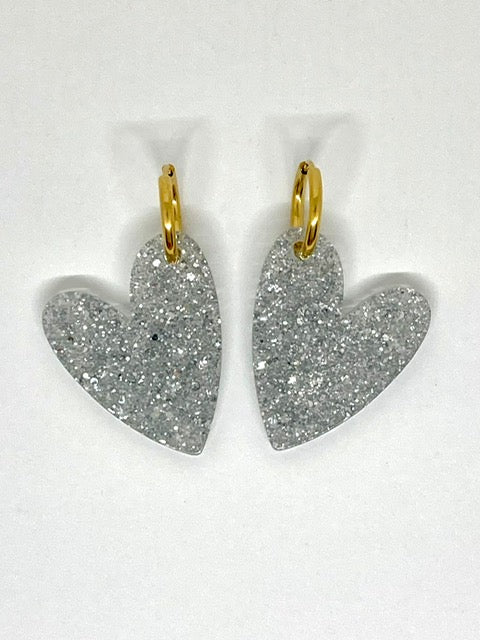 Bouclés d’oreilles grises à paillettes