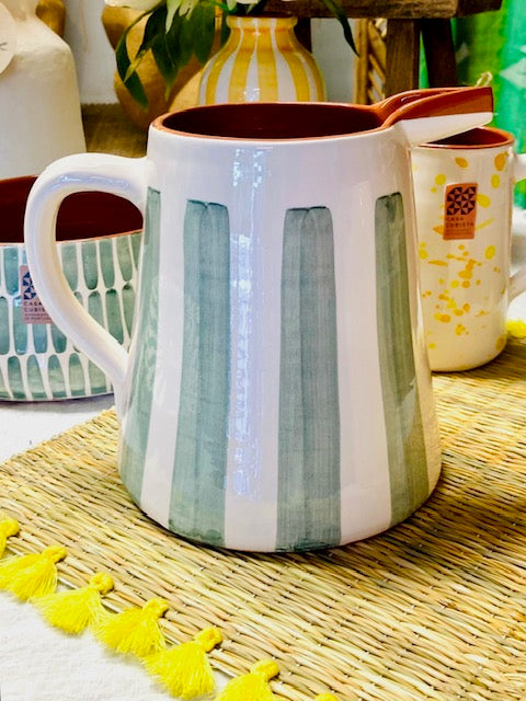 Carafe artisanale rayée Vert sauge - Casa Cubista