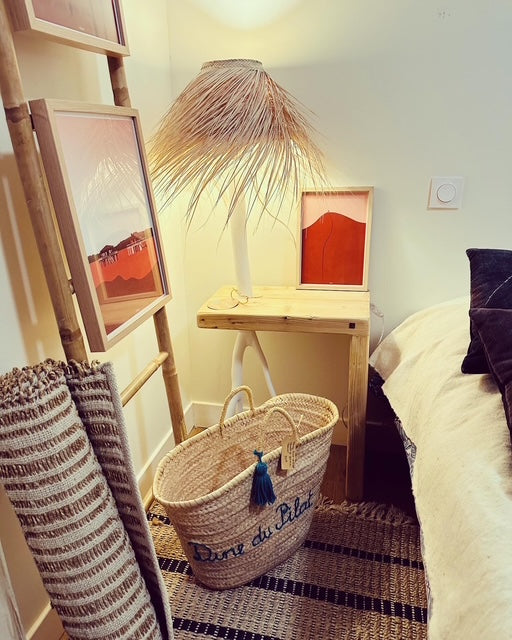 Bout de canapé / Chevet Rock The Kasbah - Pièce unique avec lampe intégrée