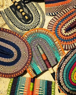 Éventail noir & naturel Ghana