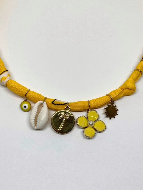 Collier/Manchette en Bandana jaune coquillage & médaillon palmier - Badhnati
