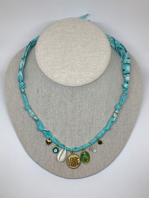 Collier/Manchette en Bandana turquoise coquillage & médaillon love - Badhnati