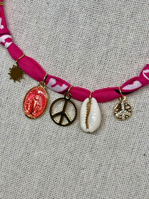 Collier/Manchette fushia coquillage & médaillon Madone - Badhnati