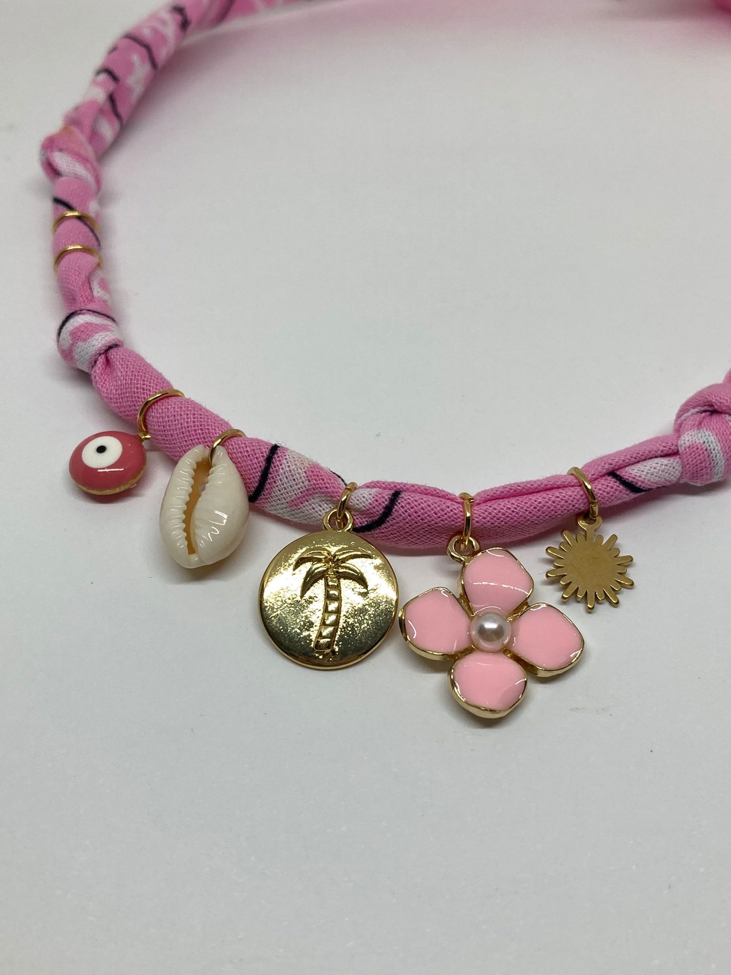 Collier/Manchette en Bandana rose coquillage & médaillon palmier - Badhnati