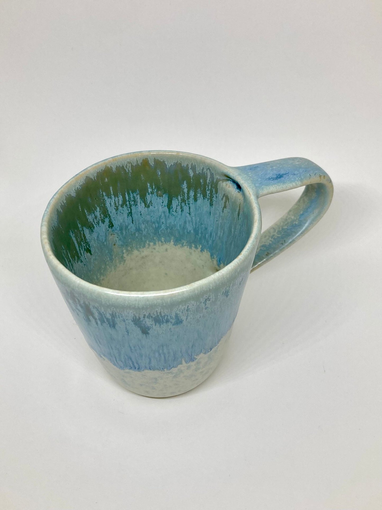 Mug artisanal en céramique - Dégradé bleu & reflets dorés