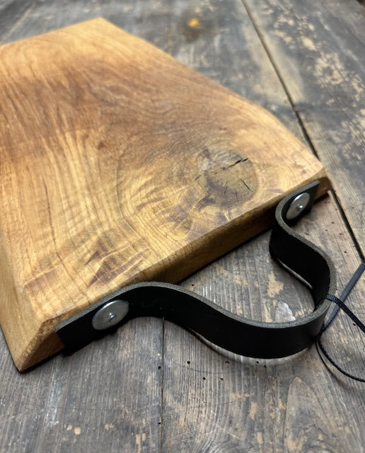 Planche en chêne massif avec poignées en cuir - Laura Living