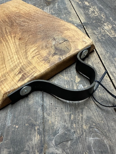 Planche en chêne massif avec poignées en cuir - Laura Living