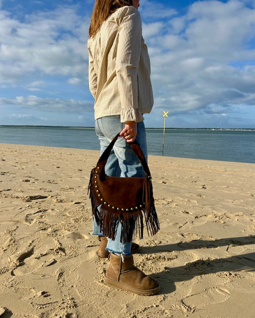 Sac frangé et studs dorés en cuir chocolat - Italie