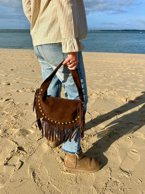 Sac frangé et studs dorés en cuir chocolat - Italie