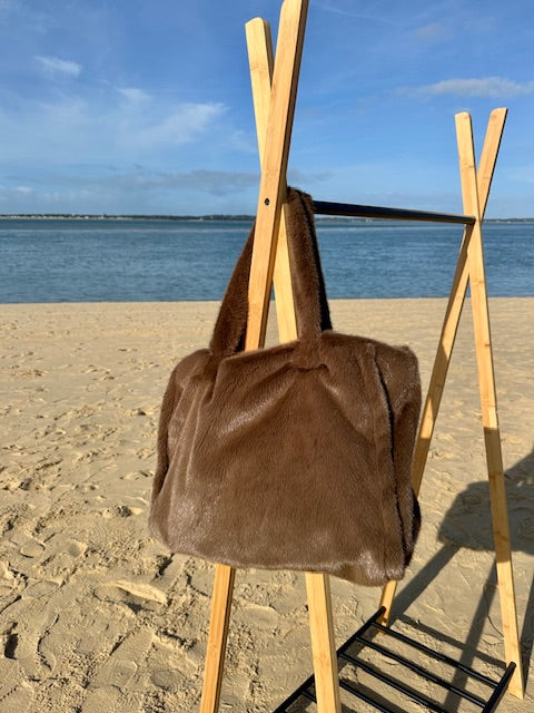 Sac XXL en fausse fourrure chocolat