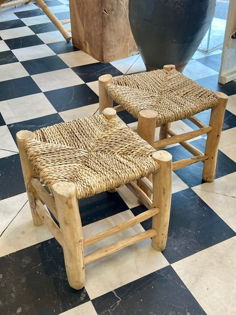 Petit tabouret marocain en bois et corde