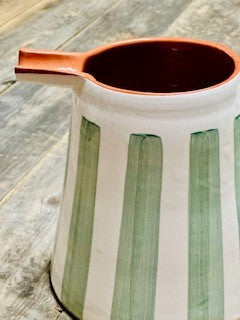 Carafe artisanale rayée Vert sauge - Casa Cubista